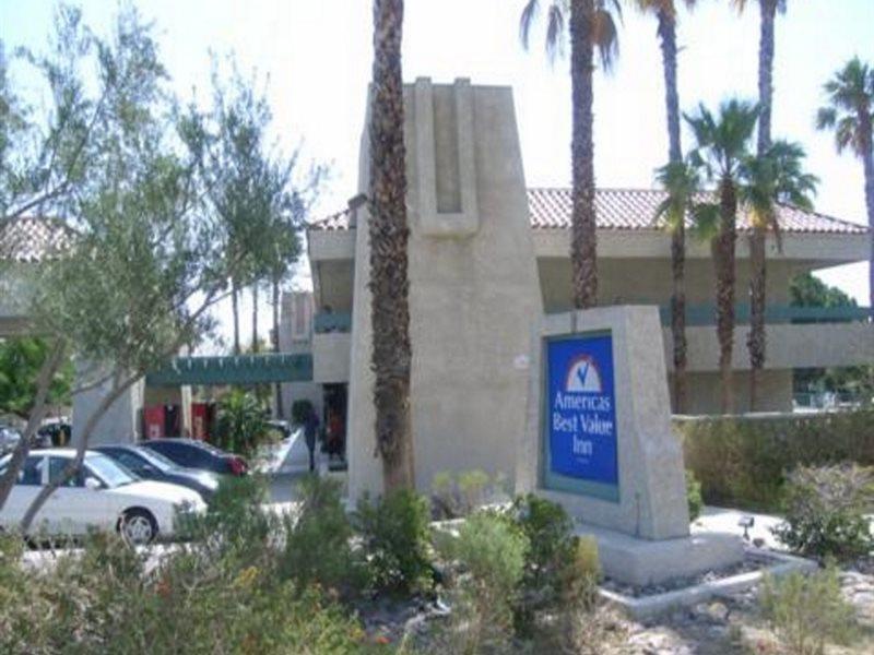 The Infusion Beach Club Palm Springs Dış mekan fotoğraf